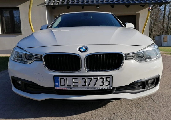 BMW Seria 3 cena 62900 przebieg: 167000, rok produkcji 2015 z Legnica małe 352